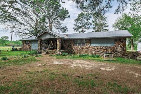 Perryville, Arkansas 72126, USA