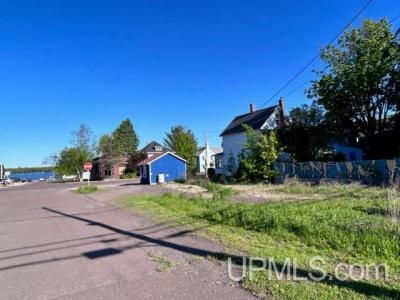 42233 Willson Memorial Dr., Chassell, Michigan 49916