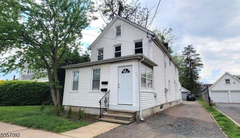241 Main St #2, Millburn Twp., New Jersey 07041