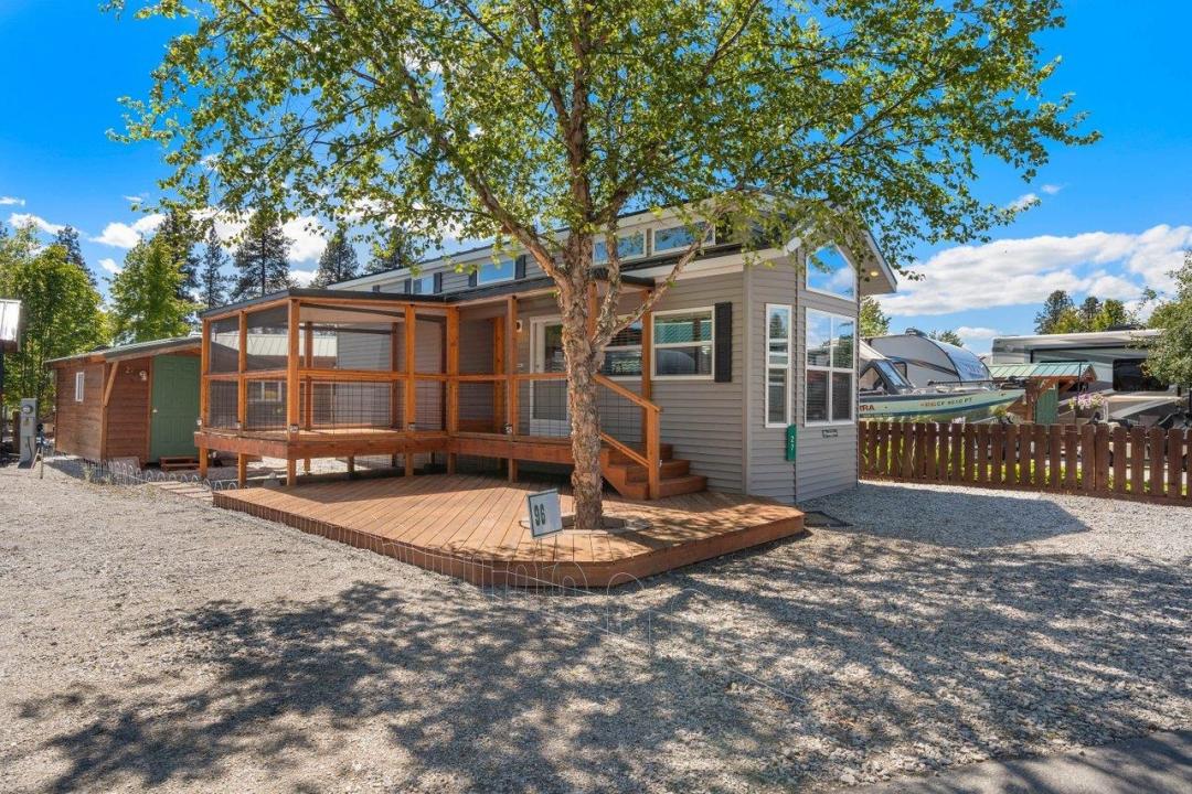 27 Songbird Ln, Usk, Washington 99180, USA