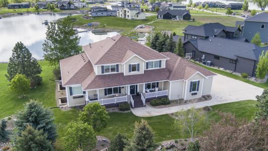 6501 Misty Waters Drive, Bismarck, ND 58503, USA