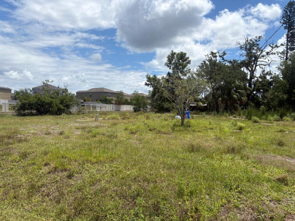 2208 7th St SW # 911, Ruskin, Flórida 33570, Estados Unidos