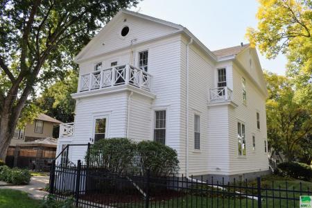 2932 Jackson Street, Sioux City, Iowa 51104