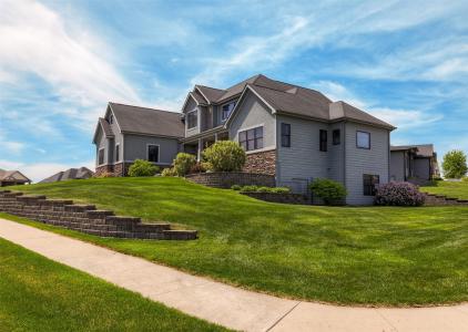 1905 Normandy Drive, Carlisle, Iowa 50047