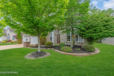42 Dunberry Drive, Freehold, New Jersey 07728, USA