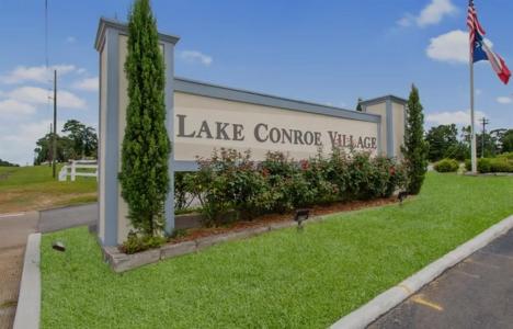 226 Ridgeside, Montgomery, Texas 77316, USA