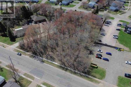 511 BOUNDARY RD, Sault Ste. Marie, אונטריו P6A 5Z2, קנדה
