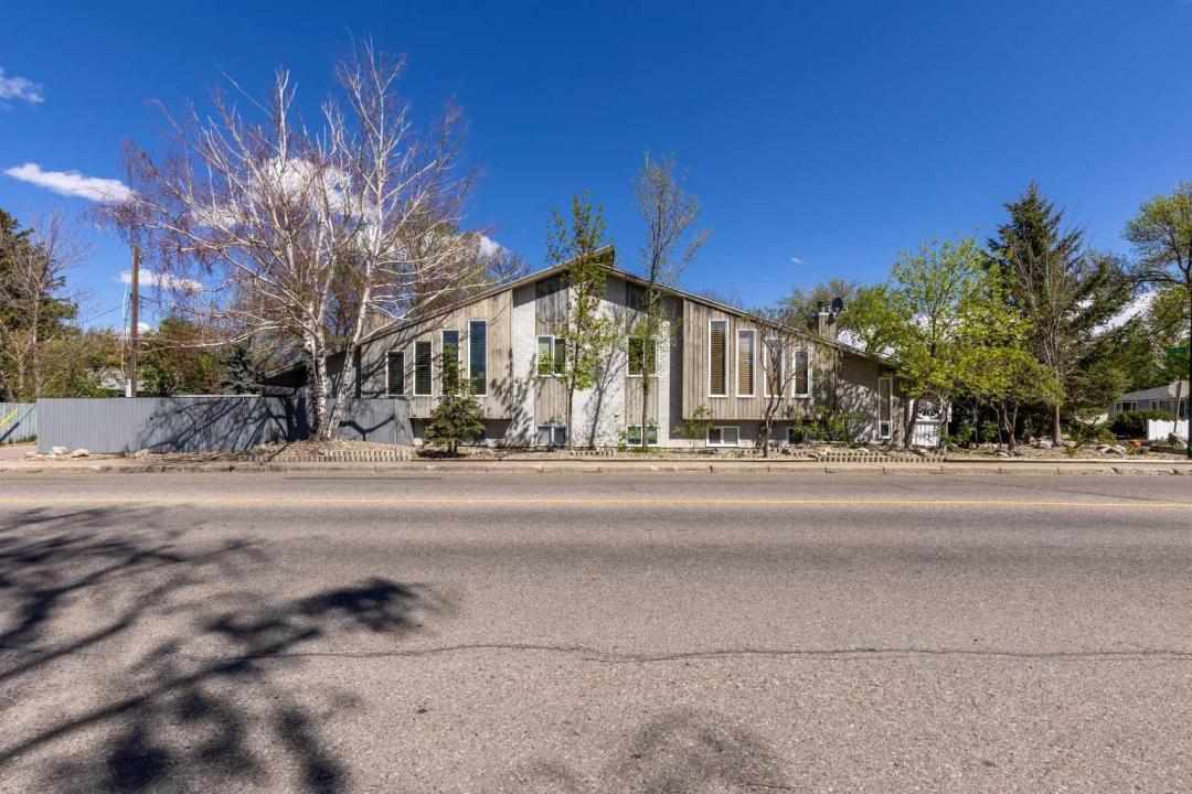 1209 13 STREET S, Lethbridge, Alberta T1K 5Y9, Canadá