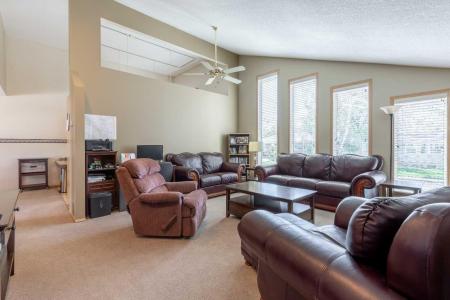 1209 13 STREET S, Lethbridge, Alberta T1K 5Y9, Canada