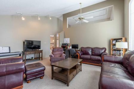 1209 13 STREET S, Lethbridge, Alberta T1K 5Y9, Canadá