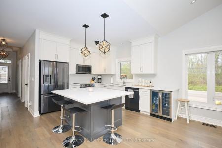 1050 KETTLE COURT, Fort Erie, Ontario L2A 0E7, Canada