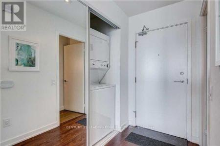 121 MCMAHON DRIVE, Toronto (bayview Village), Ontario M2K 0C1, Canada