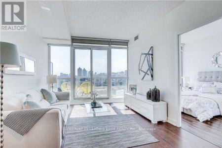 121 MCMAHON DRIVE, Toronto (bayview Village), Ontario M2K 0C1, Canada