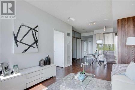 121 MCMAHON DRIVE, Toronto (bayview Village), Ontario M2K 0C1, Canada