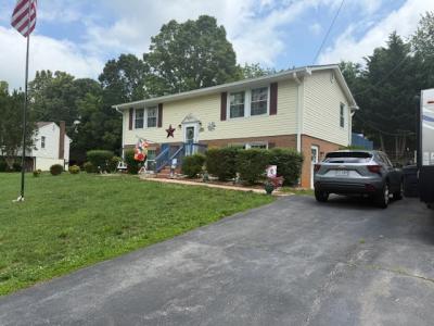 1134 Coolbrook Road, Bedford, Virginia 24523