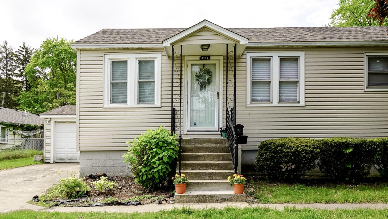 3445 E 22nd Avenue, Lake Station, Indiana 46405, Estados Unidos