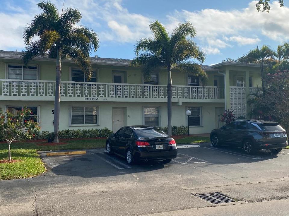 1640 NW 18th Avenue 204, Delray Beach, Florida 33445, USA
