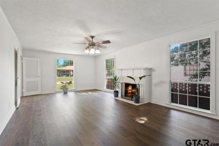519 W Buchanan , Mineola, Texas 75773, Estados Unidos