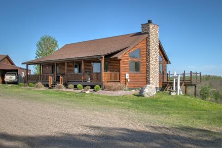 2200 405th Avenue NW, Braham, Minnesota 55006, USA