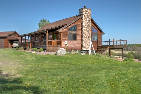 2200 405th Avenue NW, Braham, Minnesota 55006, USA
