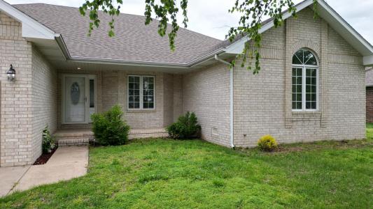 2361 W Heritage Street, Bolivar, Missouri 65613