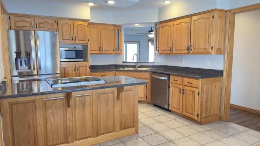 2361 W Heritage Street, Bolivar, Missouri 65613
