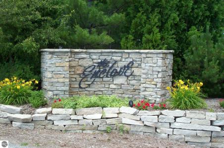 6354 Cedarmere, Traverse City, Michigan 49686, USA