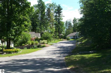 6354 Cedarmere, Traverse City, Michigan 49686, USA