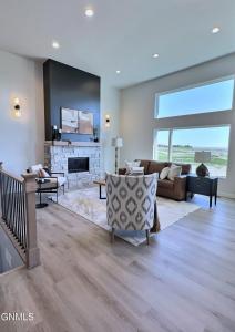 930 Beretta Street, Mandan, ノースダコタ 58554, アメリカ合衆国