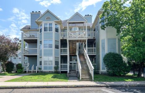 75 Redwood Drive 609, East Haven, Connecticut 06513, Estados Unidos
