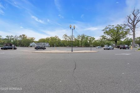 108 Lacey Road #8, Whiting, New Jersey 08759, États-Unis