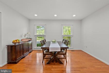 4630 Luxberry Drive, Fairfax, Wirginia 22032, USA