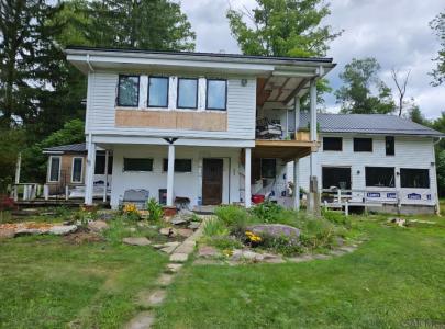 909 Snake, Ebensburg, Pennsylvania 15931, USA