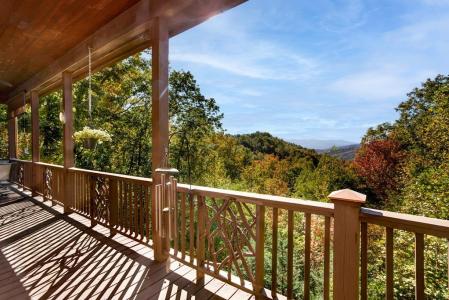7031 Black Bear Trail, Hiawassee, Georgia 30546