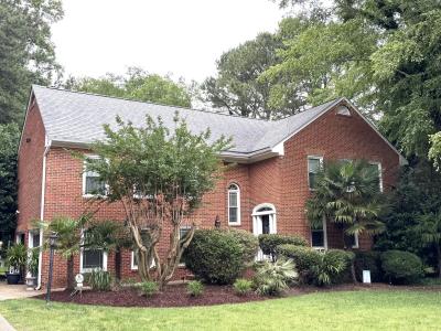 705 Marlbank Dr, Yorktown, Virginia 23692, USA
