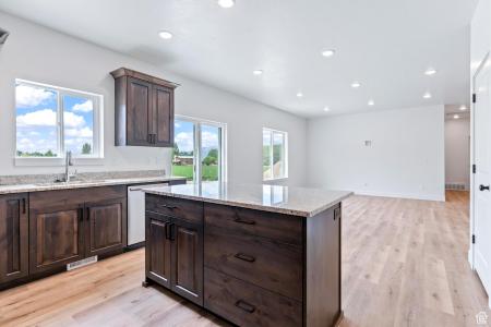 676 E 2450 N, North Logan, Юта 84341, Соединенные Штаты