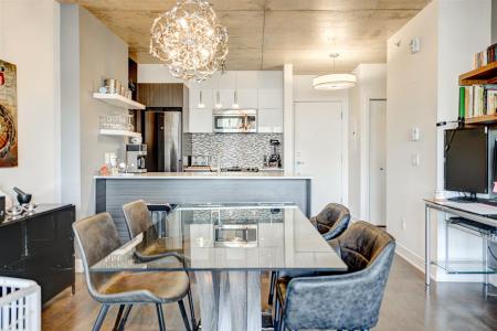 235  Rue Peel, Montréal (Le Sud-Ouest), Quebec H3C 0P8, Canada