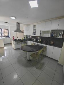 segunda avenida santa Eduvigis SANTA EDUVIGIS, Caracas, Miranda 1060, ベネズエラ