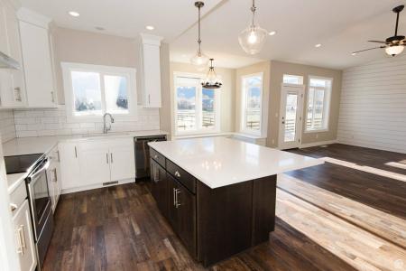 725 E 2450 N, North Logan, Юта 84321, Соединенные Штаты