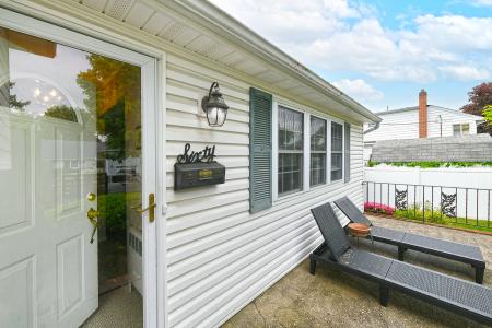 60 Elizabeth Drive, Bethpage, New York 11714, HOA KỲ