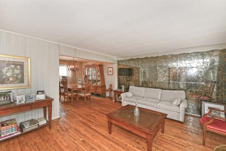 60 Elizabeth Drive, Bethpage, NY 11714, USA