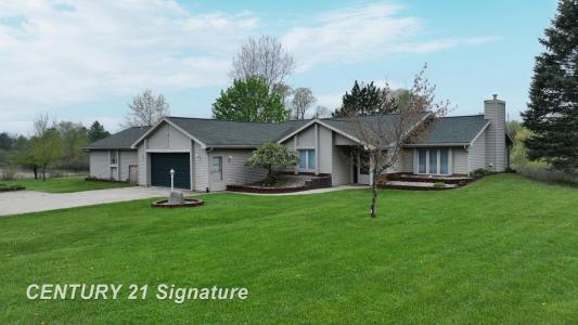 5489 Winchester Way, Gladwin, Michigan 48624, USA