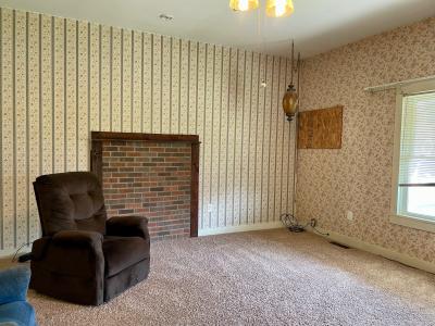 6 S Oakland Rd, Ashmore, Illinois 61912, USA