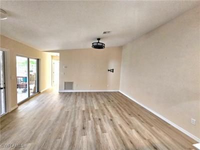 5811 Crystal Lake Lane , 102, North Fort Myers, Florida 33917, Estados Unidos