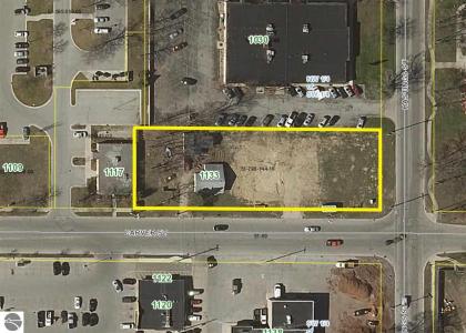1133 Carver Street, Traverse City, Michigan 49686, USA