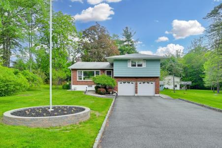 24 Westview Avenue, Congers, NY 10920, USA