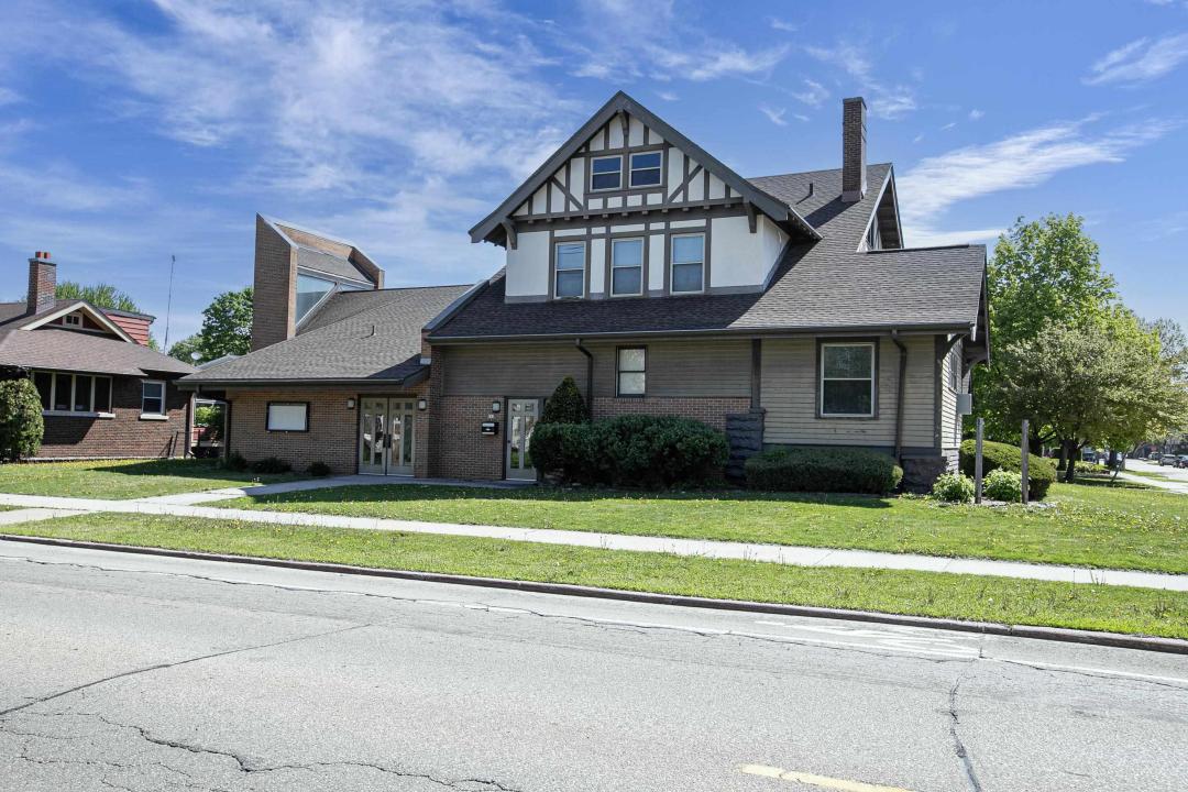 634 Wisconsin Street, Oshkosh, Висконсин 54901, Соединенные Штаты