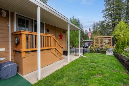 69 N Tall Pine Loop, Usk, Washington 99180, USA