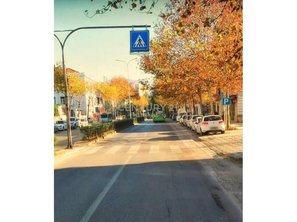 Hipoteka, Tirana, 阿爾巴尼亞