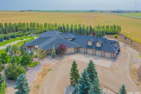 112 4 HIGHWAY S, Rosetown, Saskatchewan S0L 2V0, Canada